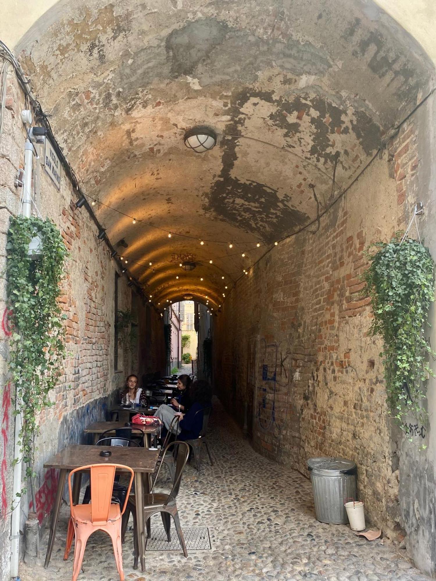 Wanderlust Splendido Appartamento In Centro Pavia Exterior foto
