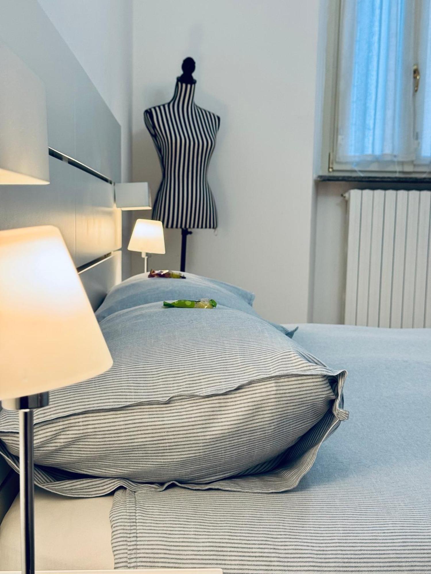 Wanderlust Splendido Appartamento In Centro Pavia Exterior foto