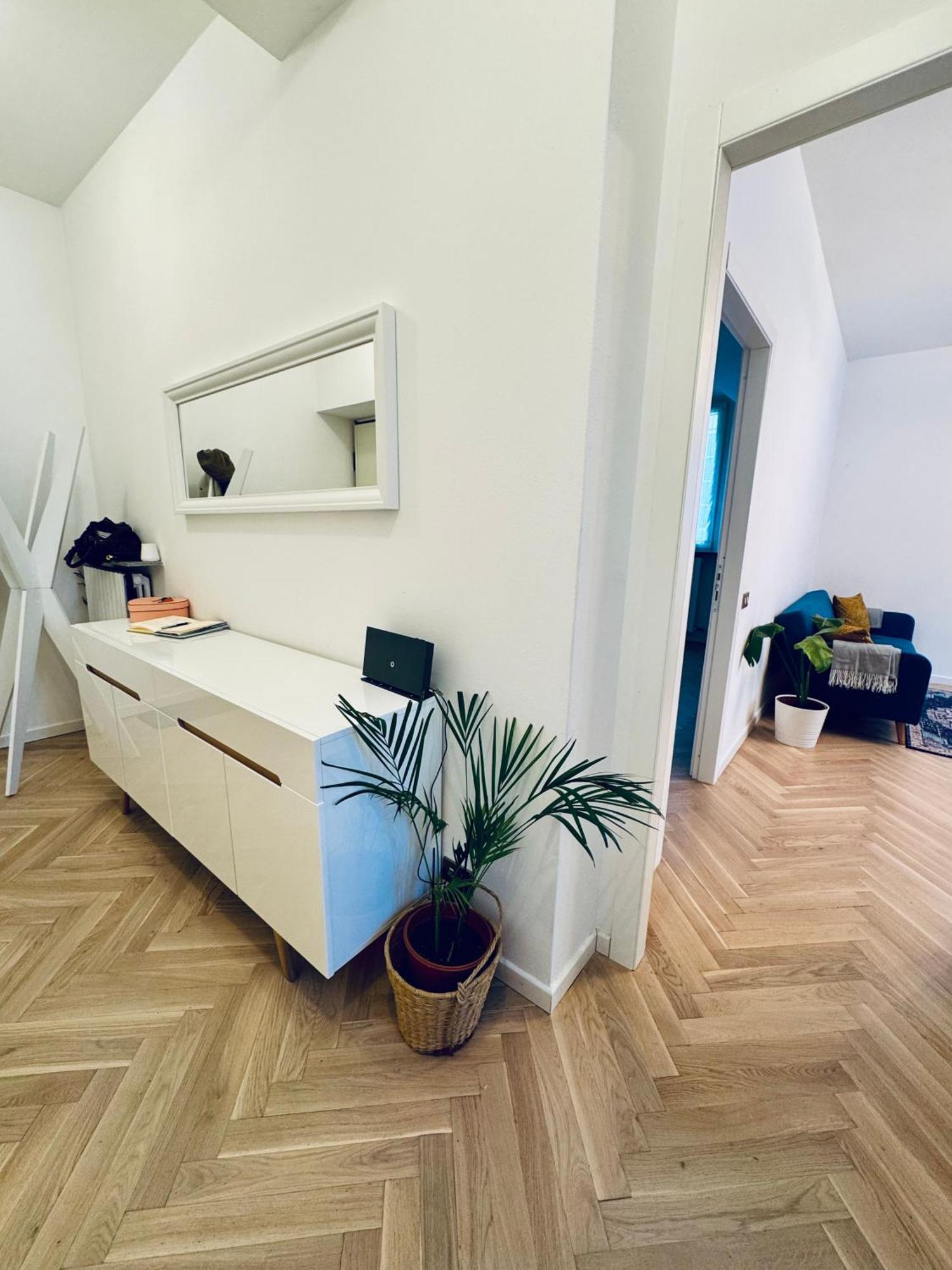 Wanderlust Splendido Appartamento In Centro Pavia Exterior foto